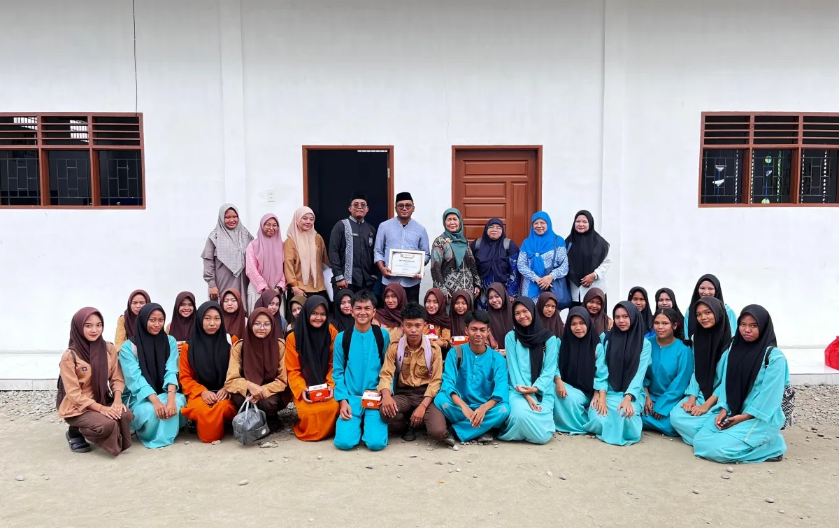 PKM -  Strengthening Local Wisdom Through the Implementation of Jawi Script at SMK YP. Abisatya Sarah School